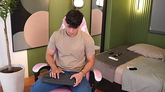 Ethan occonor online show from September 24, 6:44 pm