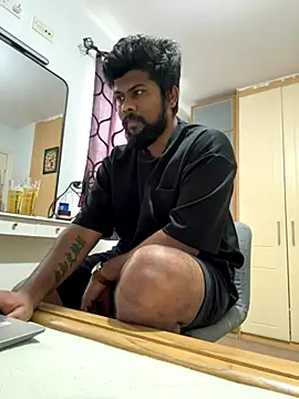 Snapshot of CrazyShashank chatting on November 2, 2:08 pm CrazyShashank online show from November 2, 2:08 pm