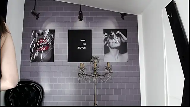 aleesha cameron02 online show from October 8, 9:01 pm