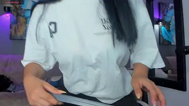 elizabeth lamer online show from March 12, 1:12 am