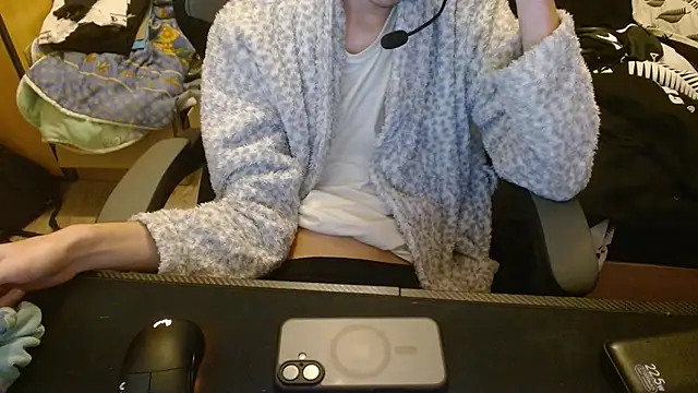 moogly655 online show from March 8, 8:12 pm