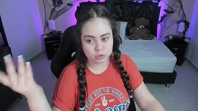 LolaVillalobos online show from October 18, 12:06 pm