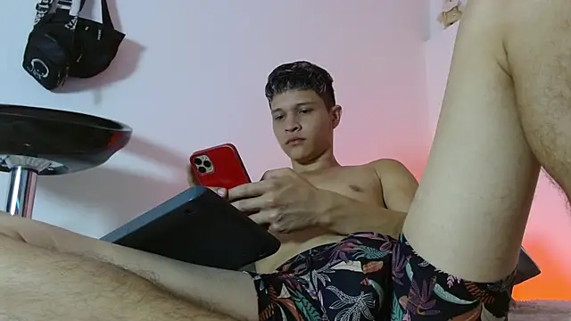 Twinkcock22 online show from April 19, 7:18 am