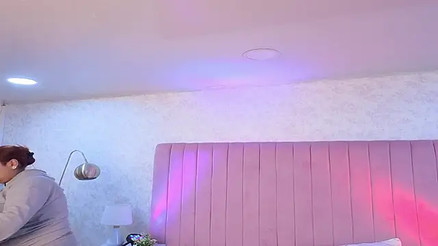 Snapshot of ZoeBenneti chatting on September 19, 4:36 am ZoeBenneti online show from September 19, 4:36 am