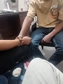 Snapshot of BHABHIJAAN7317 chatting on October 14, 6:20 pm BHABHIJAAN7317 online show from October 14, 6:20 pm