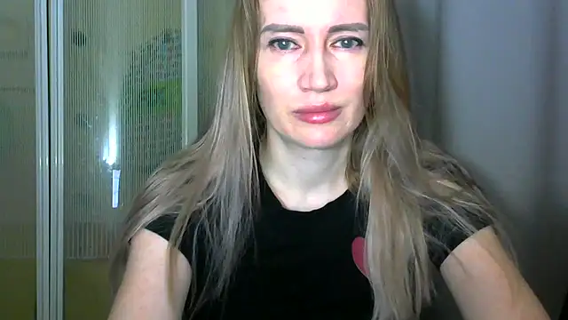 JessFoxxx online show from March 29, 3:50 am