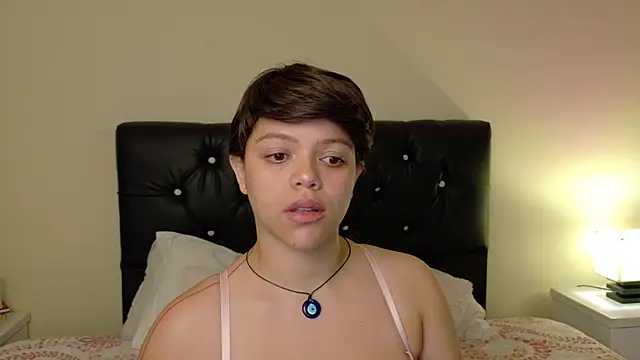 Snapshot of Amanda_sweet chatting on March 17, 12:57 pm Amanda sweet online show from March 17, 12:57 pm