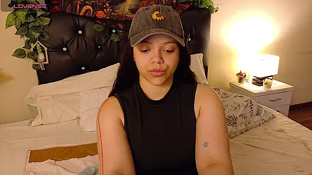 Snapshot of Amanda_sweet chatting on November 2, 1:35 pm Amanda sweet online show from November 2, 1:35 pm