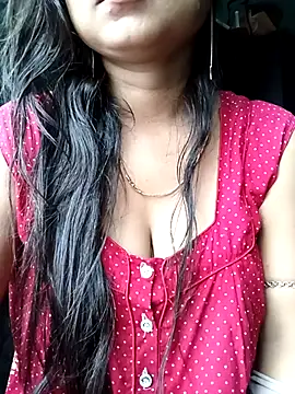 Snapshot of Desi_couple305 chatting on October 6, 2:20 am Desi couple305 online show from October 6, 2:20 am