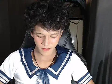 Snapshot of kenbigcockxx chatting on October 7, 3:20 pm kenbigcockxx online show from October 7, 3:20 pm