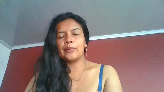 DianaOchoa  online show from June 4, 12:00 pm