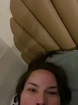 Queen Of all Media online show from September 24, 7:23 am