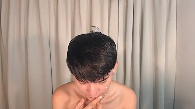 Snapshot of asian_dai chatting on September 21, 7:37 pm asian dai online show from September 21, 7:37 pm