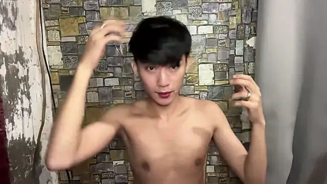 Snapshot of asian_dai chatting on September 27, 4:12 pm asian dai online show from September 27, 4:12 pm