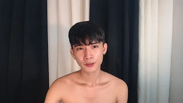 Snapshot of asian_dai chatting on September 28, 4:18 am asian dai online show from September 28, 4:18 am