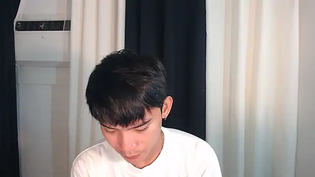 Snapshot of asian_dai chatting on October 23, 4:34 am asian dai online show from October 23, 4:34 am