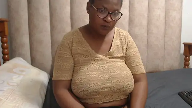 Sexybusty01 online show from September 23, 6:33 pm