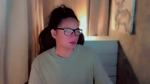 kaicromwell  online show from October 23, 8:02 am