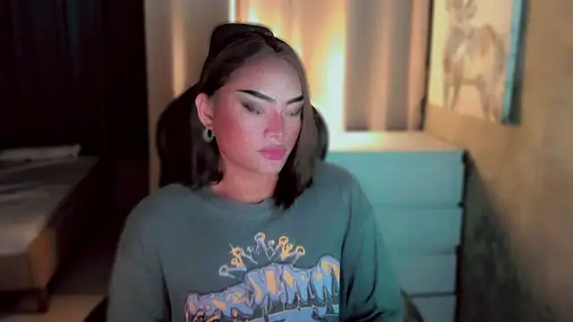 kaicromwell  online show from November 18, 6:51 am