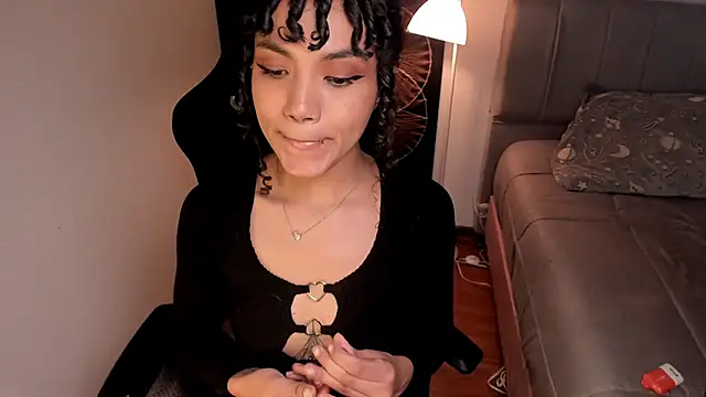 Snapshot of Nati____ chatting on October 27, 4:05 am Nati online show from October 27, 4:05 am