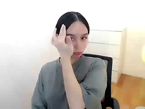 Snapshot of holly_tabby chatting on September 13, 8:19 pm holly tabby online show from September 13, 8:19 pm