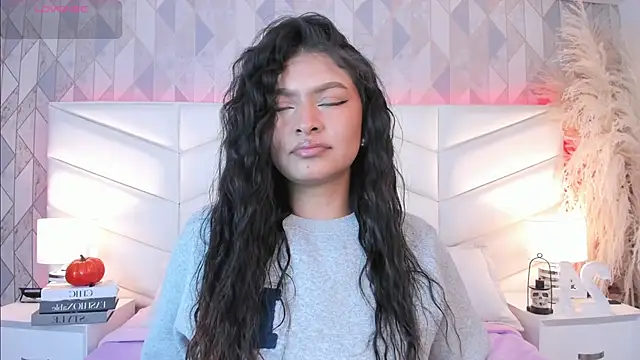 victoria   jonnes online show from October 6, 12:24 pm