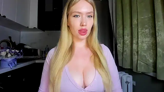 NicoleRiccii online show from September 25, 7:39 pm