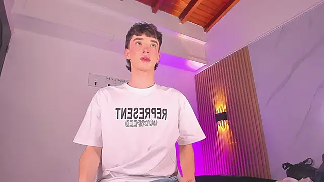 Snapshot of austin_rouse chatting on November 7, 7:36 pm austin rouse online show from November 7, 7:36 pm