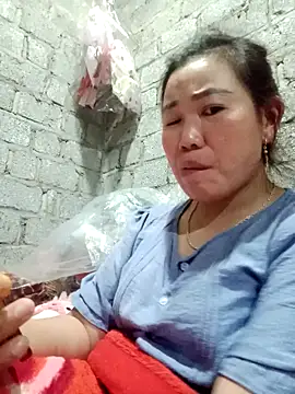 jienrrr online show from October 22, 1:11 pm