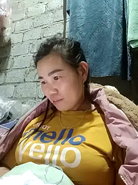 jienrrr online show from November 4, 1:43 pm