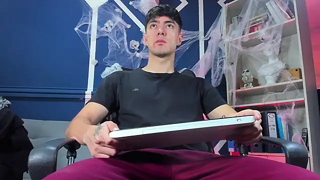 etham wolf  online show from October 22, 1:11 pm