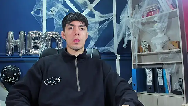 etham wolf  online show from October 29, 12:18 pm