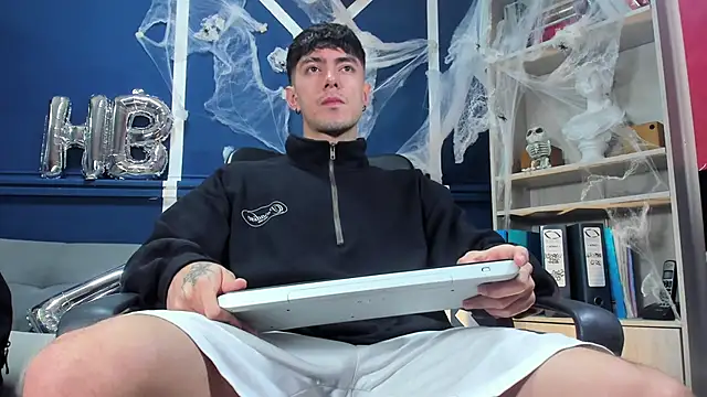 etham wolf  online show from November 1, 12:51 pm