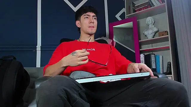 etham wolf  online show from November 29, 11:24 am