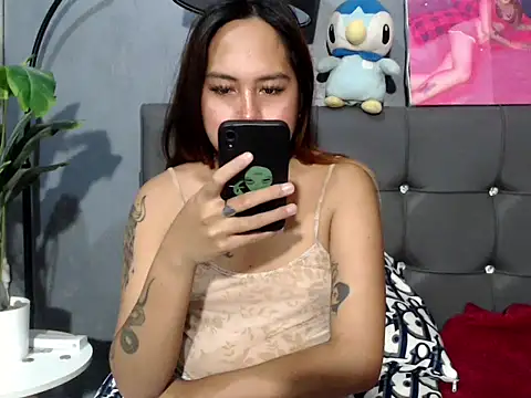 Snapshot of urtranspinay chatting on November 5, 7:58 pm urtranspinay online show from November 5, 7:58 pm