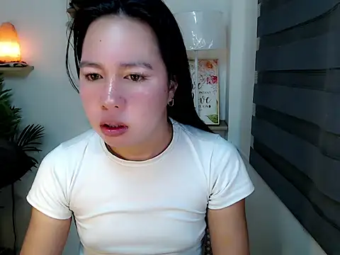 Snapshot of kimbratx chatting on December 18, 10:38 pm kimbratx online show from December 18, 10:38 pm