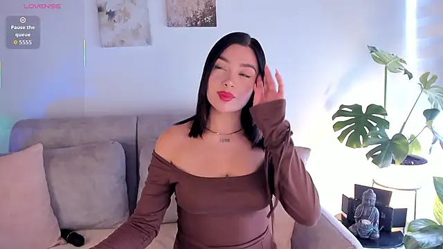 Estrer collins online show from October 29, 8:21 pm