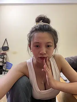 Snapshot of Aghenh chatting on October 1, 9:15 am Aghenh online show from October 1, 9:15 am