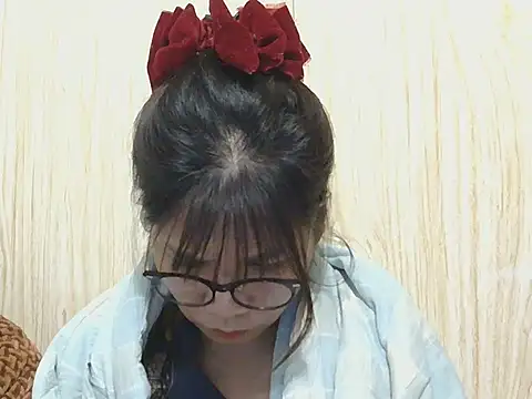 Snapshot of Ori299 chatting on November 4, 2:43 am Ori299 online show from November 4, 2:43 am