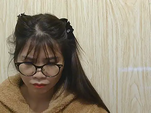 Snapshot of Ori299 chatting on November 29, 3:42 am Ori299 online show from November 29, 3:42 am