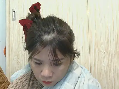 Snapshot of Ori299 chatting on November 30, 5:22 am Ori299 online show from November 30, 5:22 am