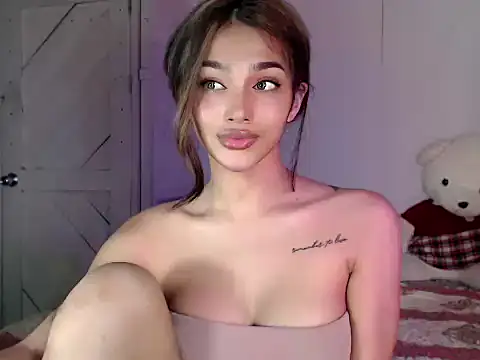 itsmekarinaaa online show from May 20, 1:39 pm