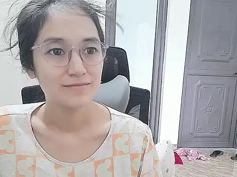 Shulee21 online show from October 8, 2:09 am