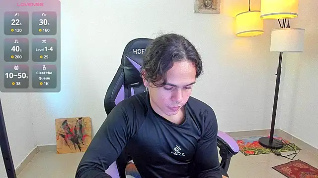 Snapshot of Maximiliano_scoott__ chatting on October 30, 6:19 pm Maximiliano scoott online show from October 30, 6:19 pm