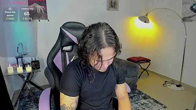 Snapshot of Maximiliano_scoott__ chatting on November 22, 8:08 pm Maximiliano scoott online show from November 22, 8:08 pm