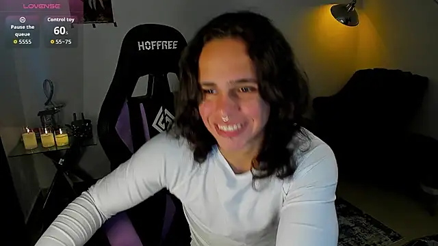 Snapshot of Maximiliano_scoott__ chatting on November 24, 8:30 pm Maximiliano scoott online show from November 24, 8:30 pm