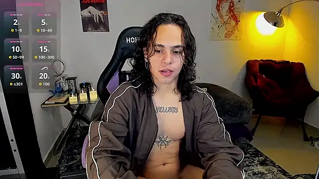 Snapshot of Maximiliano_scoott__ chatting on December 4, 10:51 pm Maximiliano scoott online show from December 4, 10:51 pm