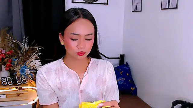 Zialustts online show from March 5, 3:30 pm