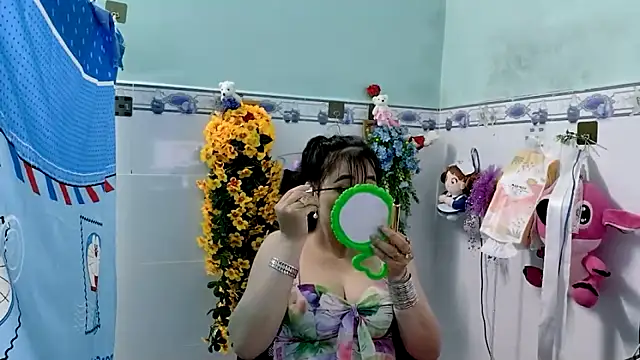 emgaixinhngoan online show from September 28, 3:50 pm