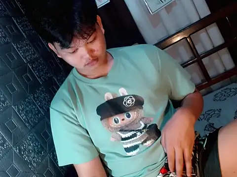 Reynelcock online show from October 7, 10:51 pm